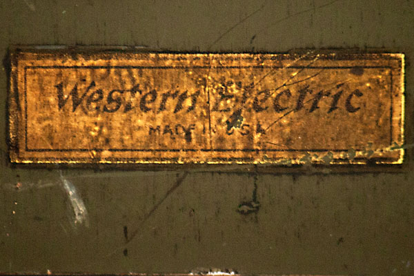 Priekšmets: Telefona aparāts ''Western Electric''